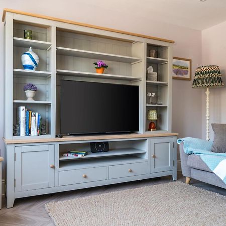 Fleming Cottage - Contemporary Cotswold Home Upper Rissington Bagian luar foto