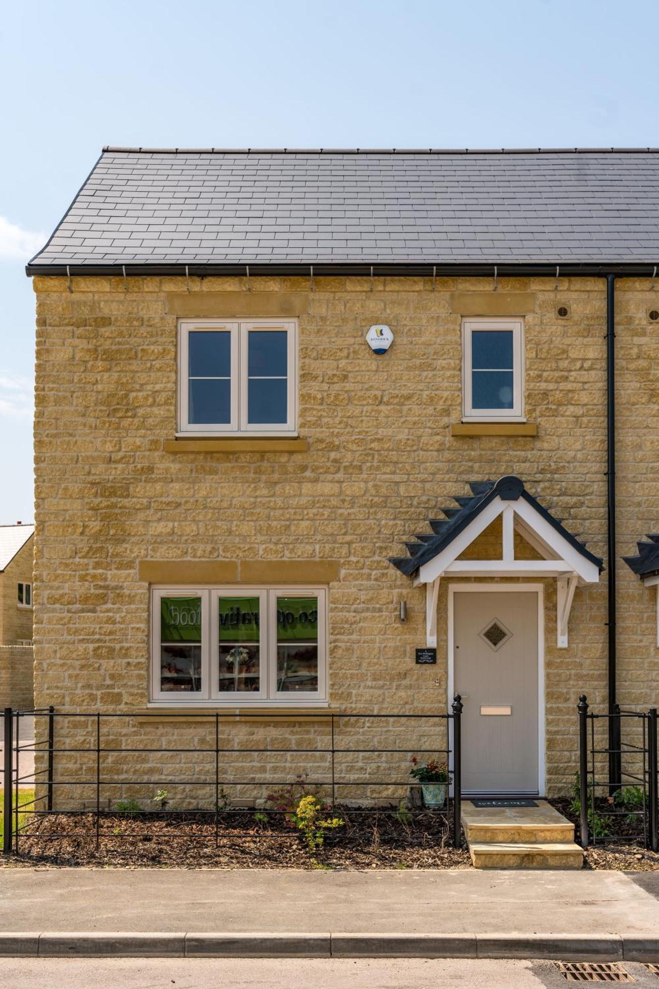 Fleming Cottage - Contemporary Cotswold Home Upper Rissington Bagian luar foto