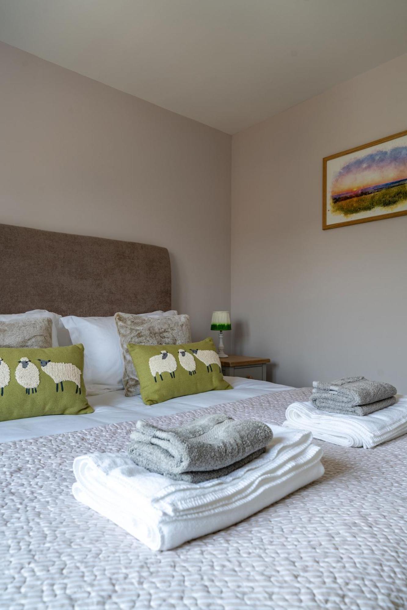 Fleming Cottage - Contemporary Cotswold Home Upper Rissington Bagian luar foto