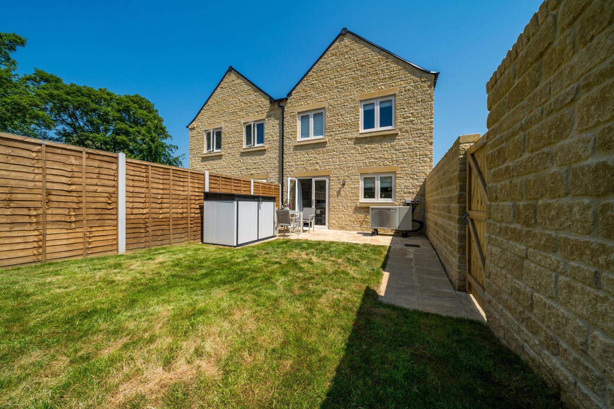 Fleming Cottage - Contemporary Cotswold Home Upper Rissington Bagian luar foto